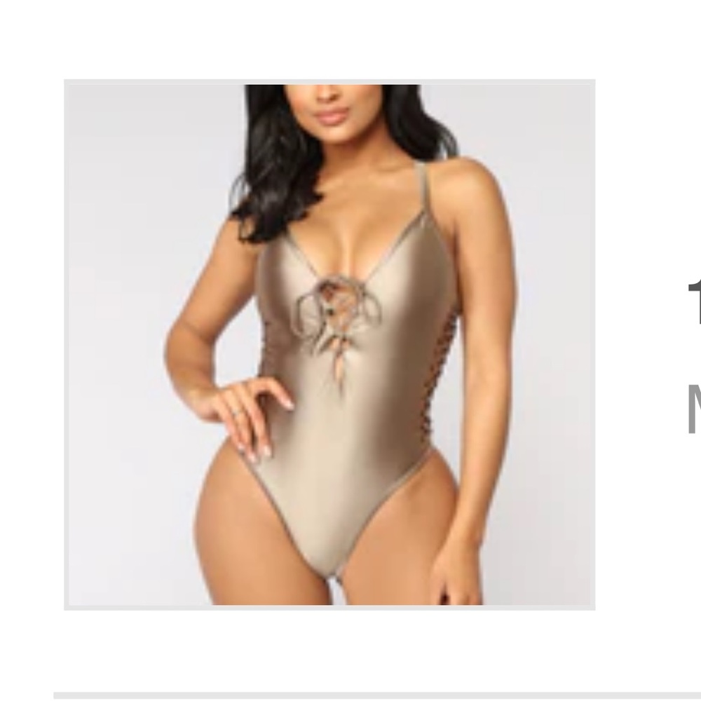 One piece swim suit